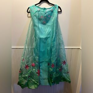 Disney’s Elsa Frozen Costume Size Children’s 12-14 Brand New Never Worn.